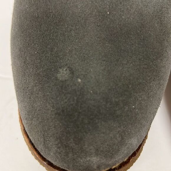 Lands End grey suede boots with faux fur lining. 9.5 - Picture 7 of 7